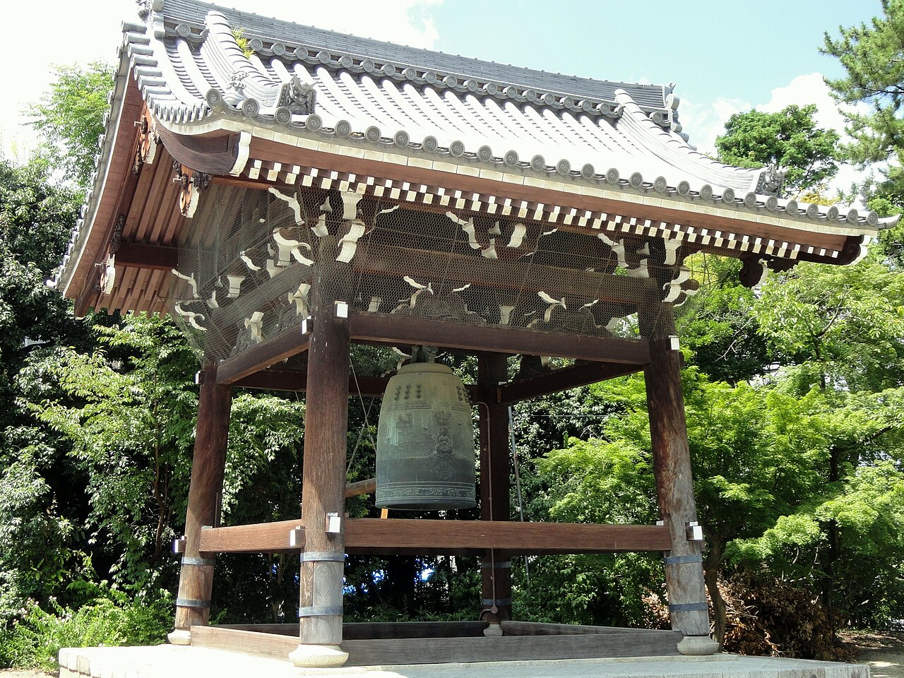 京都・百萬遍知恩寺の梵鐘(写真は知恩院とは別のお寺)